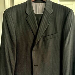Calvin Klein Men's Wool Suit (black w/ grey pinstripes; 42L)